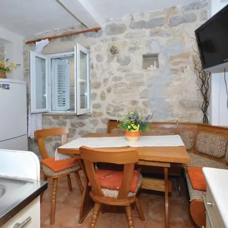 Old Stone House *